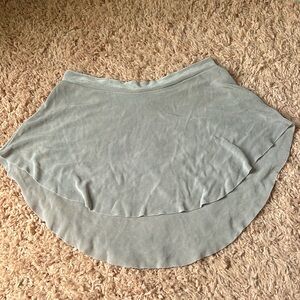 BULLET POINTE SKIRT - GRAY - used great condition